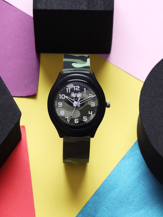 Kids’ Green Camouflage Dial Analog Watch with Black Case and Silicone Strap - JJ201